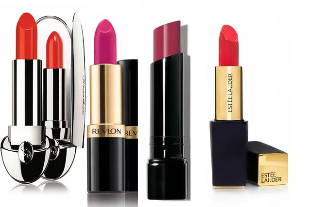 Od lewej: oranż Lip Event Rouge G w kolorze Geneva Guerlain, fuksja w kolorze Sultry Samba Revlon, borówka Creamy Lip Color w odcieniu Raisin Berry Bobbi Brown, koralowa Pure Color Envy w odcieniu Defiant Coral Estee Lauder