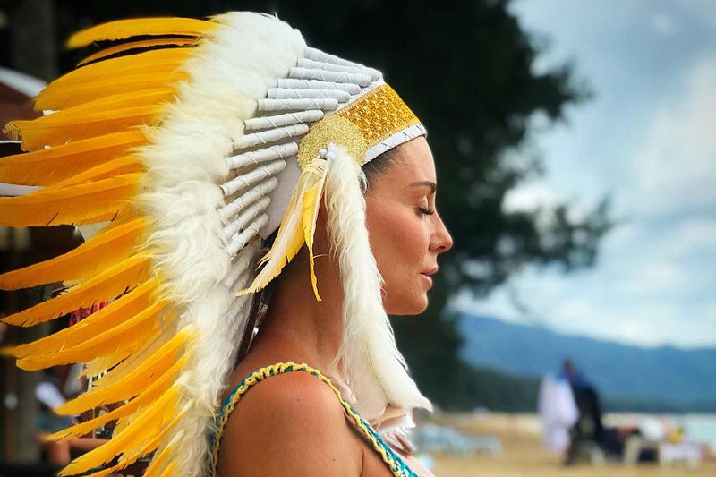 Małgorzata Rozenek-Majdan wita Nowy Rok jako Indianka.