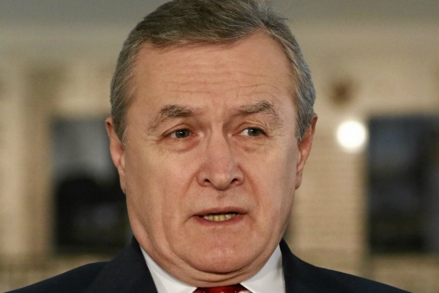 To Piotr Gliński podpisał umowę na kupno dzieł fundacji Czartoryskich.