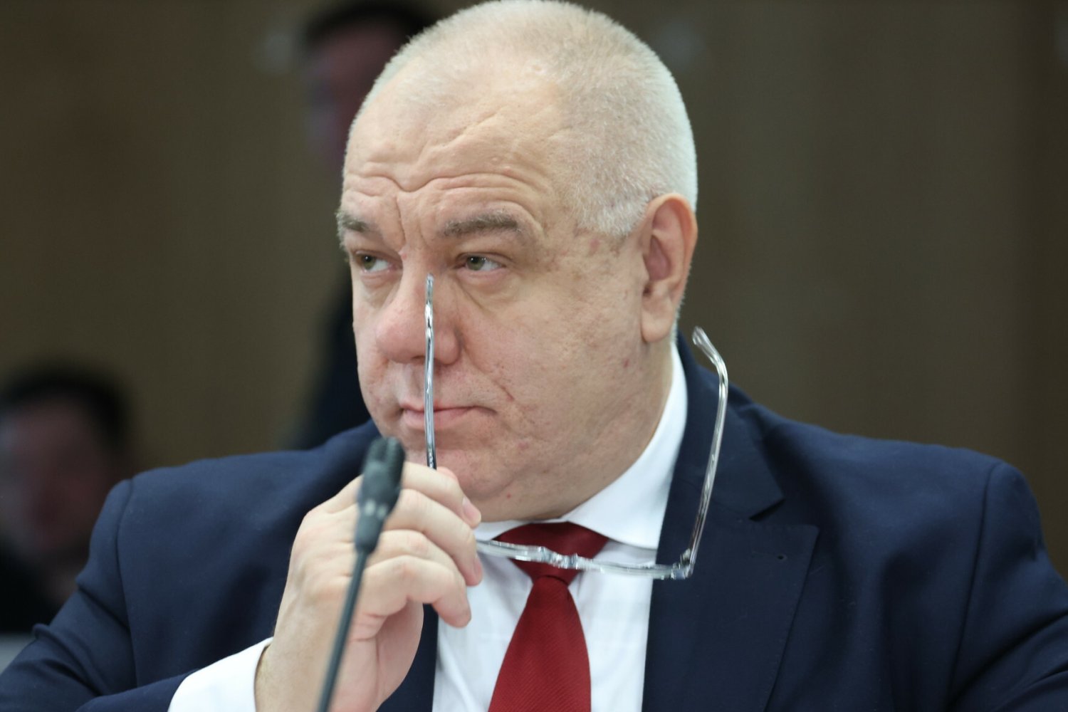 Sasin przed komisją śledczą. Cięta odpowiedź Jońskiego na jego słowa.