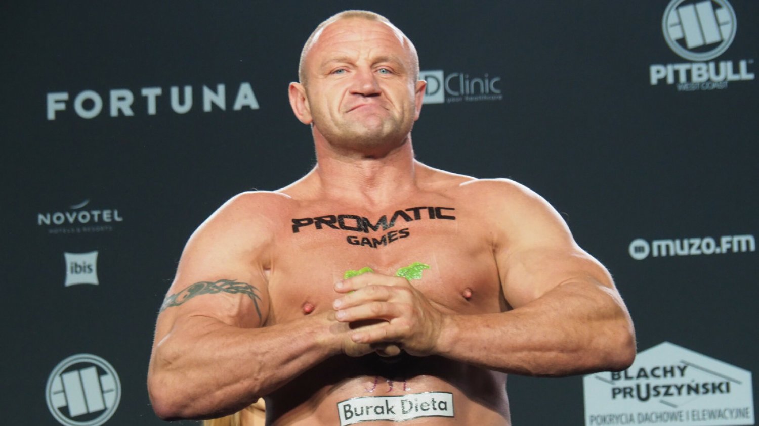Mariusz Pudzianowski przemówił do swoich kibiców oraz krytyków za pośrednictwem mediów społecznościowych. Mariusz Pudzianowski przemówił do swoich kibiców oraz krytyków za pośrednictwem mediów społecznościowych.