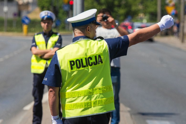 Policjanci w ramach protestu rzadziej wypisują mandaty. Tylko w lipcu tego roku wpłynęło 11 milionów mniej, niż w lipcu 2017.