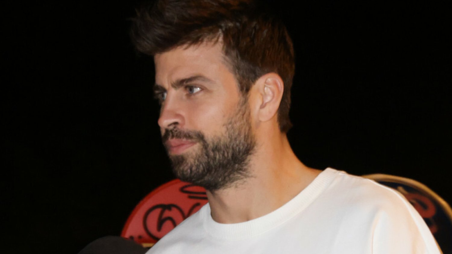 Gerard Pique już nie kryje się z nowym związkiem.