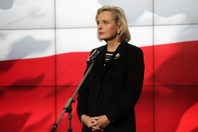 Anna Maria Anders ponoć musiała wyjechać z Warszawy, dlatego nie wzięła udziału w podlaskiej debacie przed wyborami uzupełniającymi do senatu.