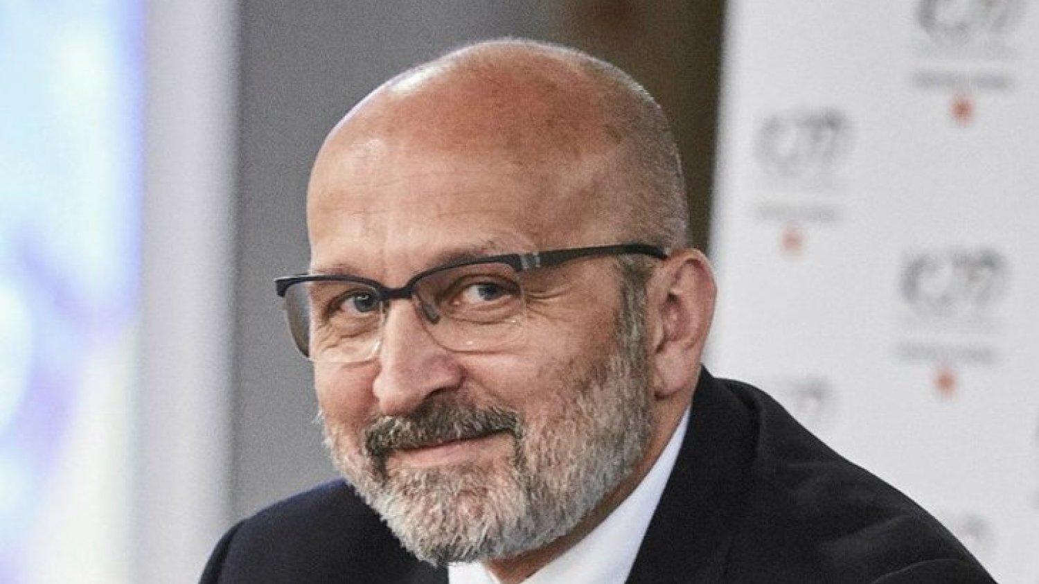 Kazimierz Marcinkiewicz tłumaczył się z polubienia zdjęcia Ewy Chodakowskiej na Instagramie.
