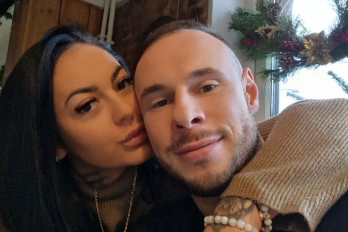 Raper udostępnił w sieci zdjęcie ze swoją partnerką i dopiskiem "Znowu razem".