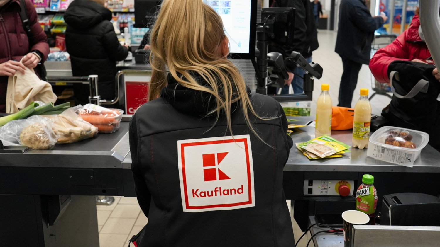 Ustronianka 3,0001 litra. Ta woda w Kauflandzie omija system kaucyjny