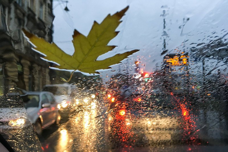 Drastyczna zmiana pogody. We wrześniu deszcz, burze, a nawet opady śniegu