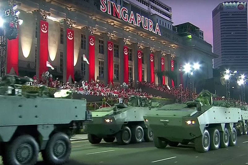 Warszawska defilada to nic przy pokazie siły wojskowej maleńkiego Singapuru.