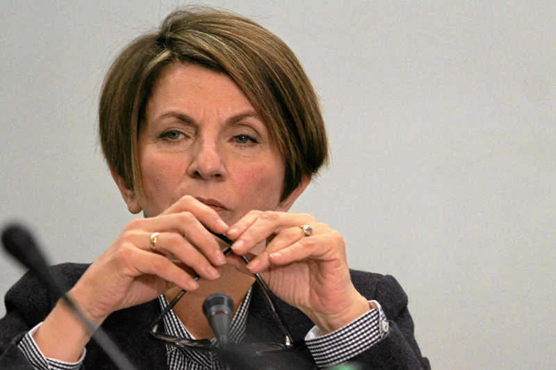 Julia Pitera krytycznie ocenia wewnętrzne procedury PO zapobiegające korupcji.