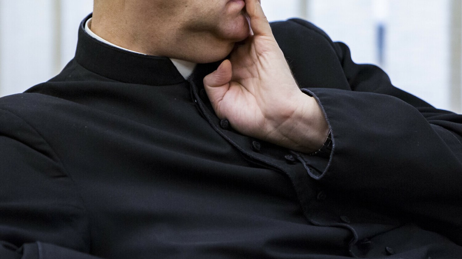 Nadal głośno jest o seks-skandalu na plebanii w Dąbrowie Górniczej.
