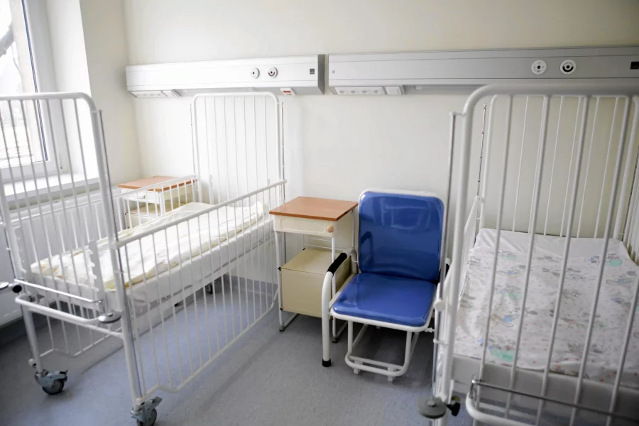 Jak podała WSSE w Katowicach, 4-miesięczny chłopczyk zmarł w szpitalu przez koronawirusa.