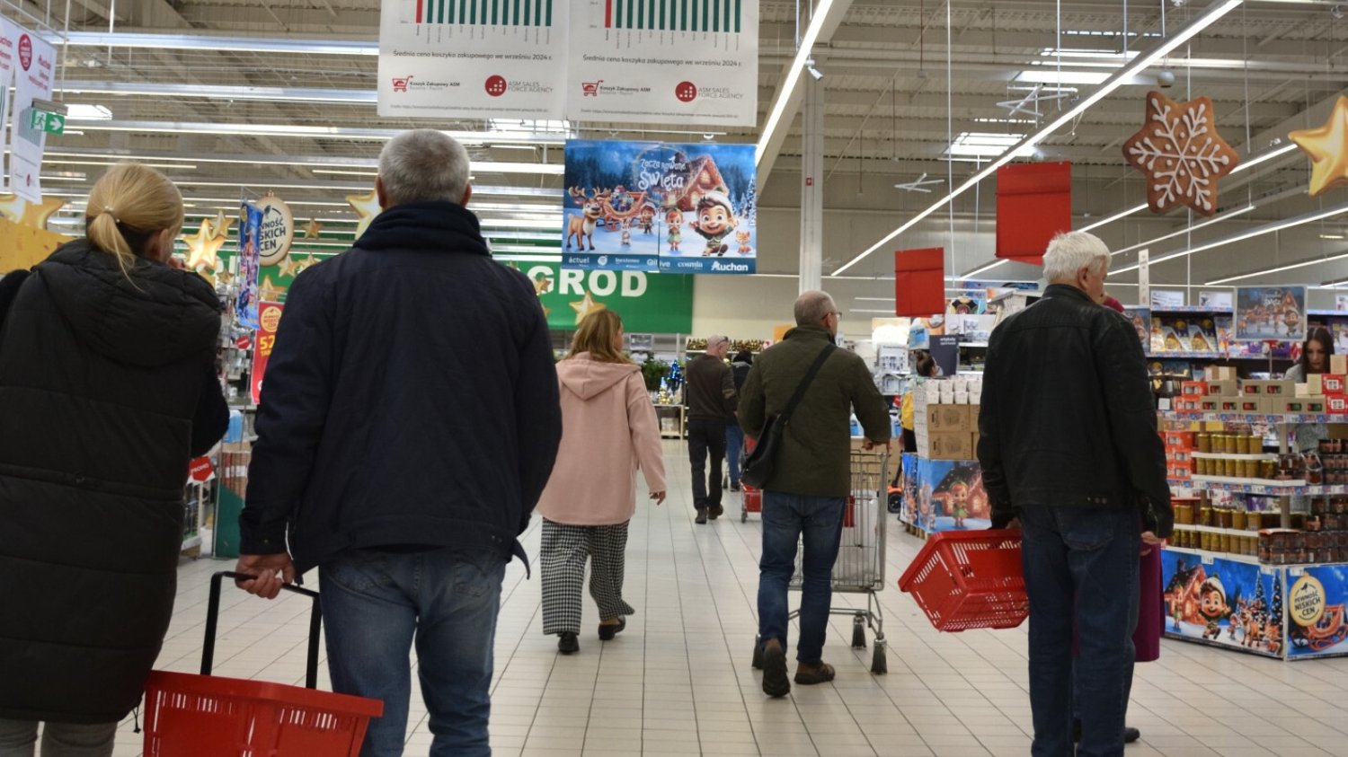 Auchan wycofuje dwa popularne produkty. Wykryto w nich pestycydy.