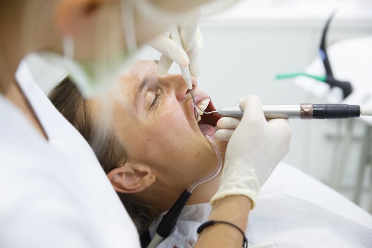Gabinety stomatologiczne i nie tylko wstrzymują przyjęcia pacjentów. Chodzi o zagrożenie ze strony koronawirusa i brak środków do dezynfekcji.