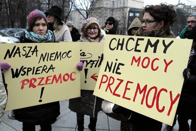 Ustawa o ratyfikacji tzw. konwencji antyprzemocowej trafi teraz do prezydenta Komorowskiego