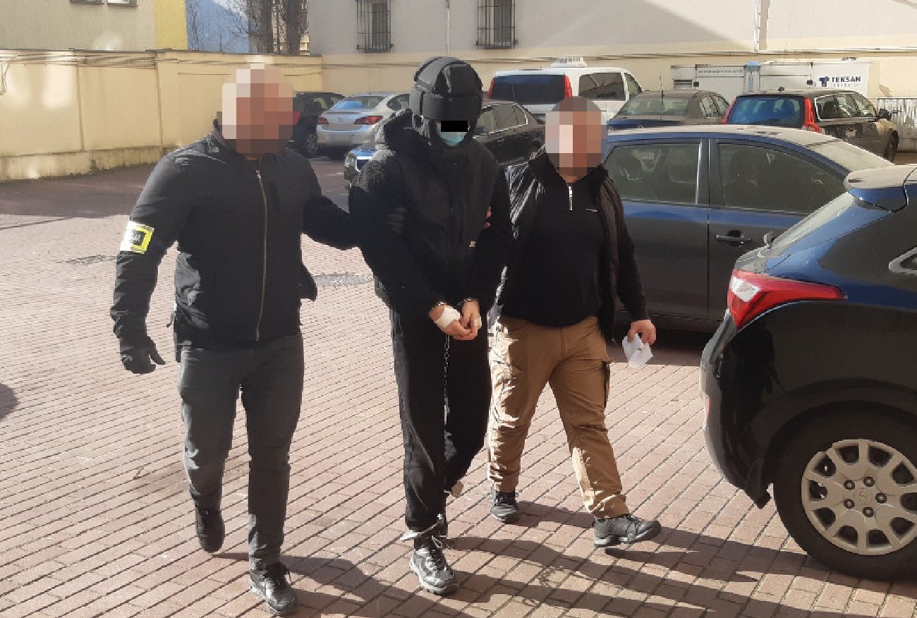 Gwałt w Warszawie. Ekspertka alarmuje: To musi się zadziać jak najszybciej.