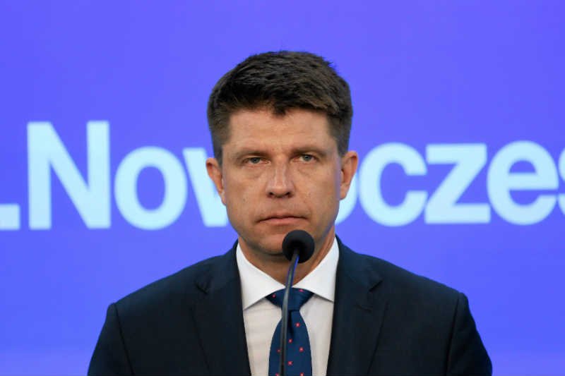 Co musi zrobić Nowoczesna, by pokonać PiS? Być jak PiS.