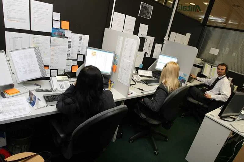 Studenci zaludniają call center. Są tam poszukiwanymi pracownikami