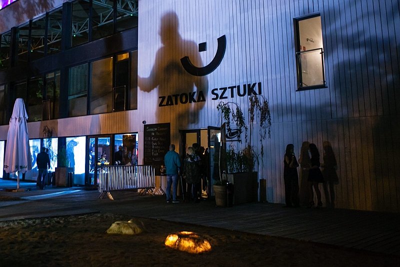 Kancelaria obsługująca prezesa PiS reprezentowała też Zatokę Sztuki.