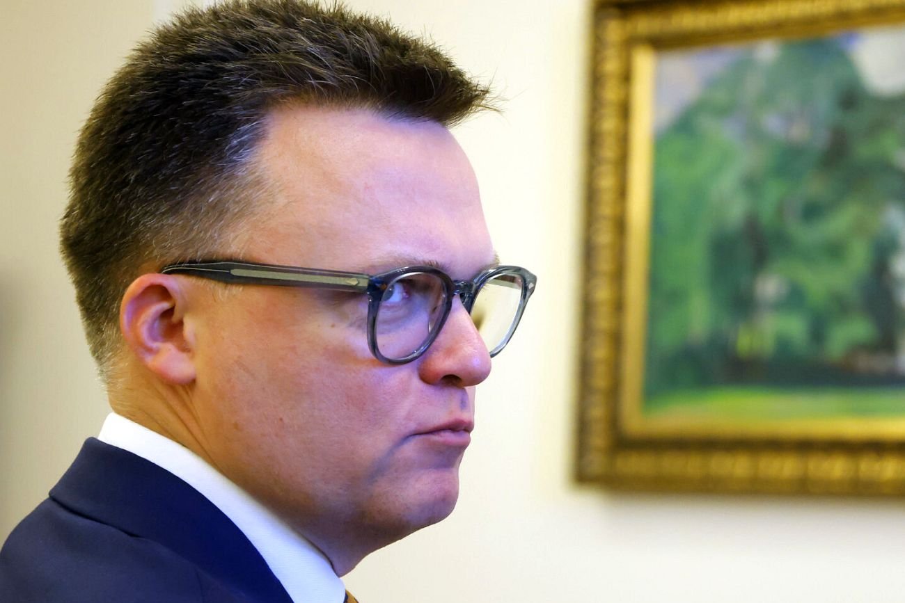 Szymon Hołownia dostał serię trudnych pytań