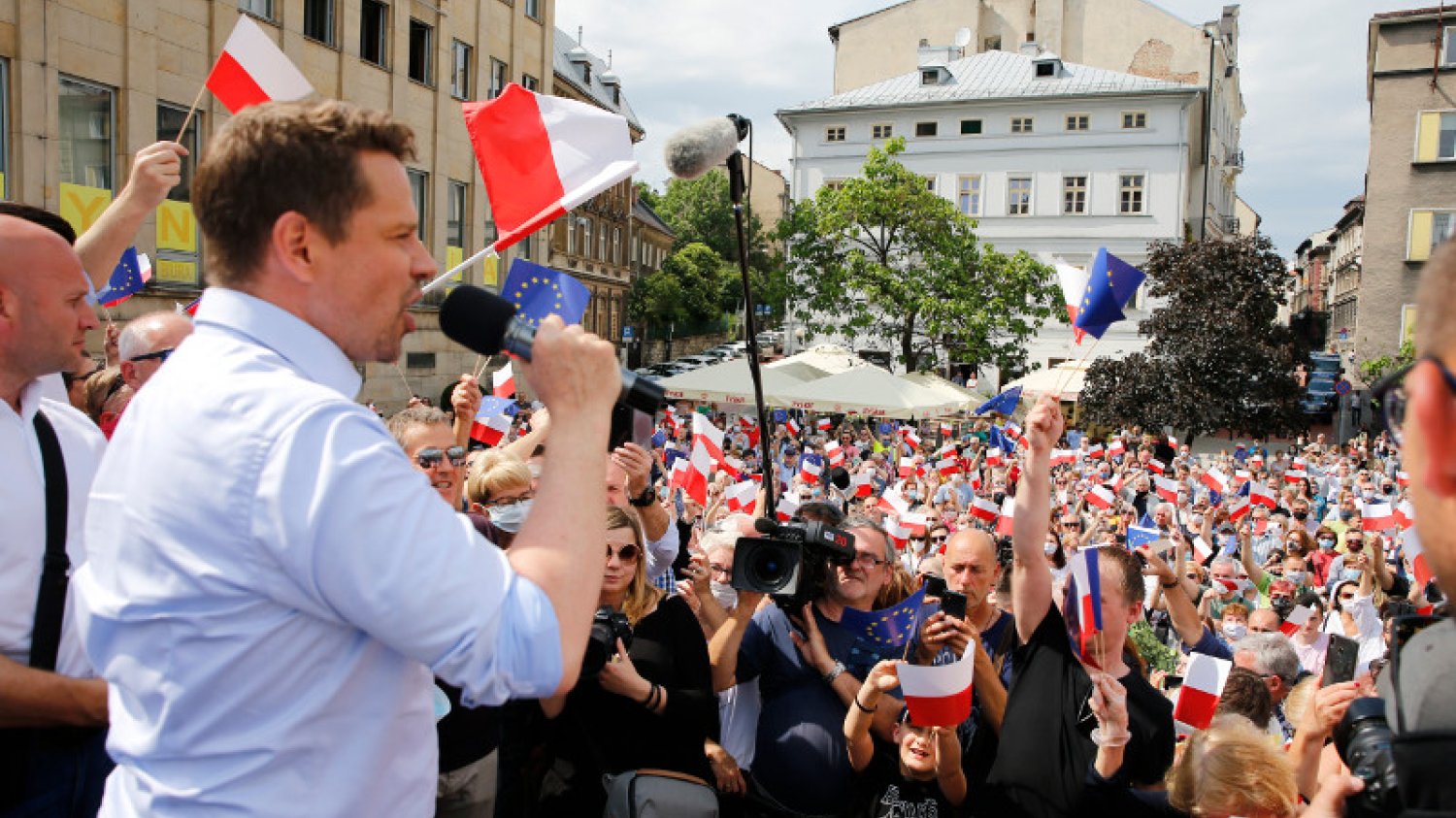 Trwa walka o Śląsk, uważany za polski "swing state". Mówi się też, że kto wygrywa Śląsk, wygrywa w całej Polsce. Trwa walka o Śląsk, uważany za polski "swing state". Mówi się też, że kto wygrywa Śląsk, wygrywa w całej Polsce.