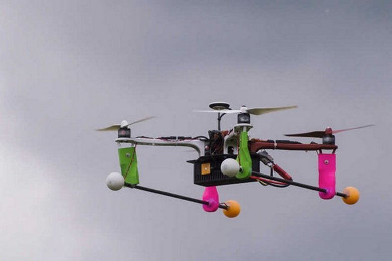 Nie wszędzie można latać dronem. Dużo zależy też od typu urządzenia, którym sterujemy.