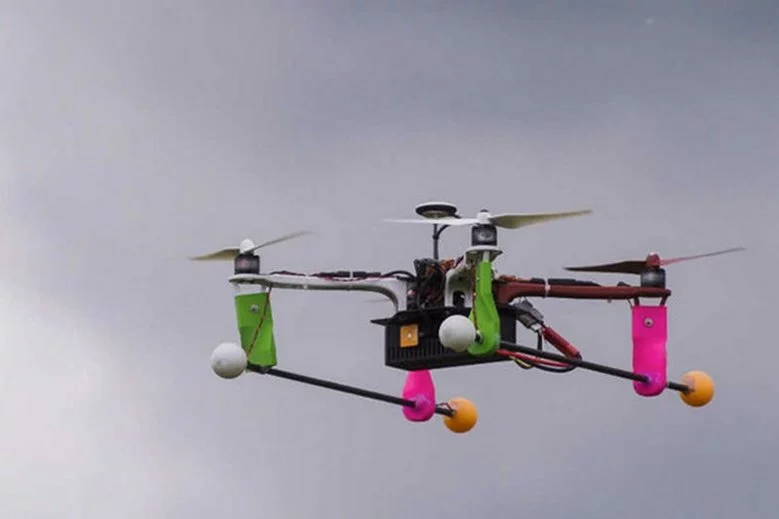 Nie wszędzie można latać dronem. Dużo zależy też od typu urządzenia, którym sterujemy.