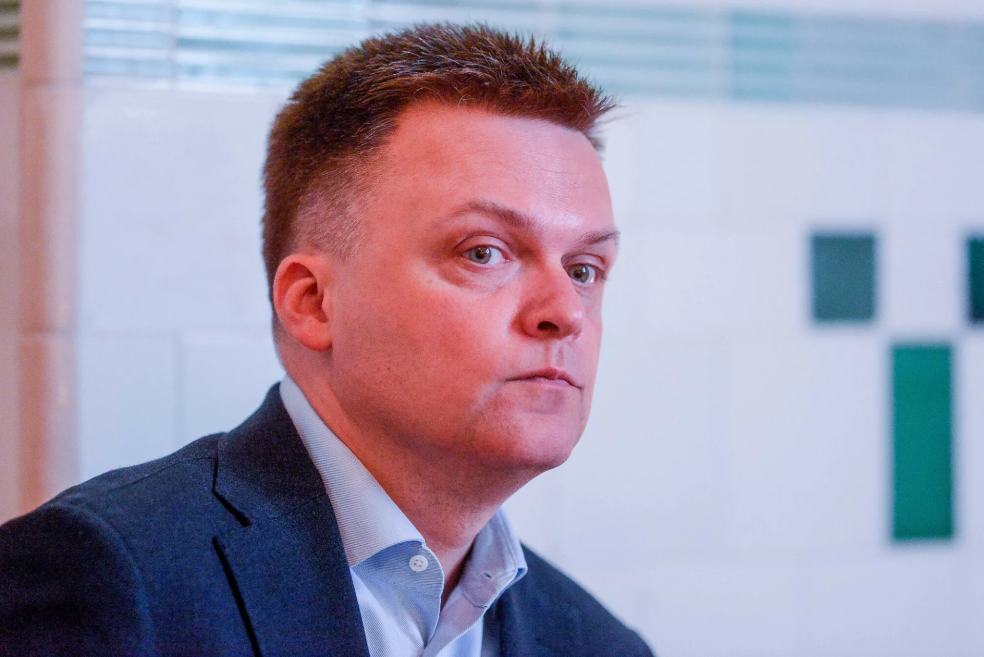Poparcie dla partii Szymona Hołowni Polski 2050 znacznie spadło w porównaniu z poprzednim sondażem.