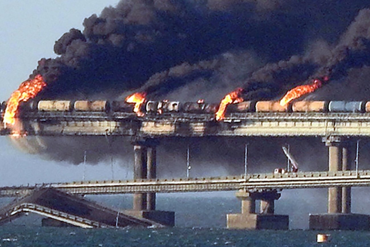 Most Krymski został częściowo naprawiony