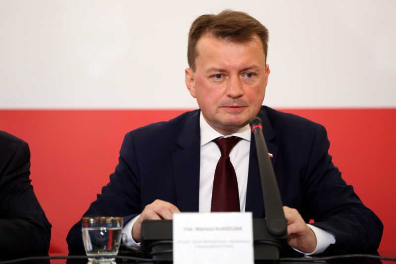 Mariusz Błaszczak, szef MSW, stwierdził, że Polska uniknęła zamachu dzięki zmianie rządów.