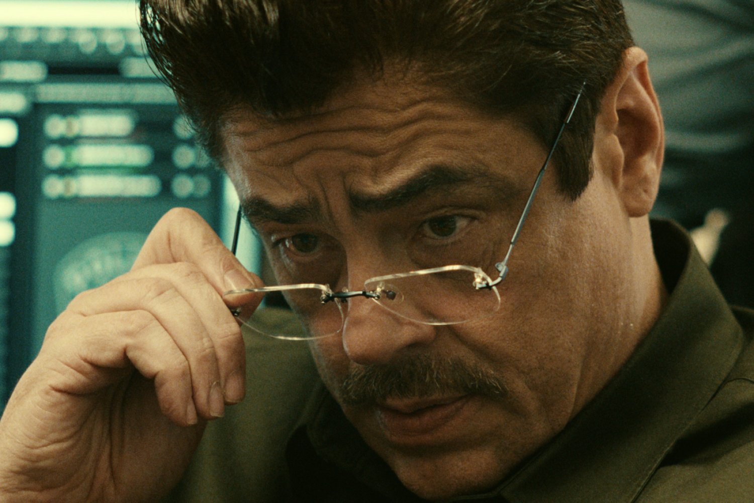 "Gad" Netfliksa z Benicio del Toro i Alicią Silverstone.