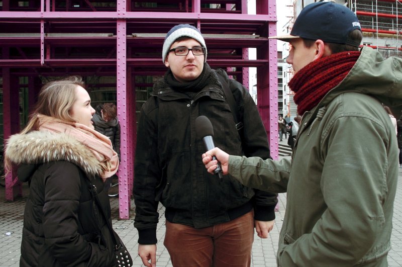 "Magdalenka? Była w ciąży z Bolkiem". Sprawdzamy, co młodzi wiedzą po aferze teczkowej