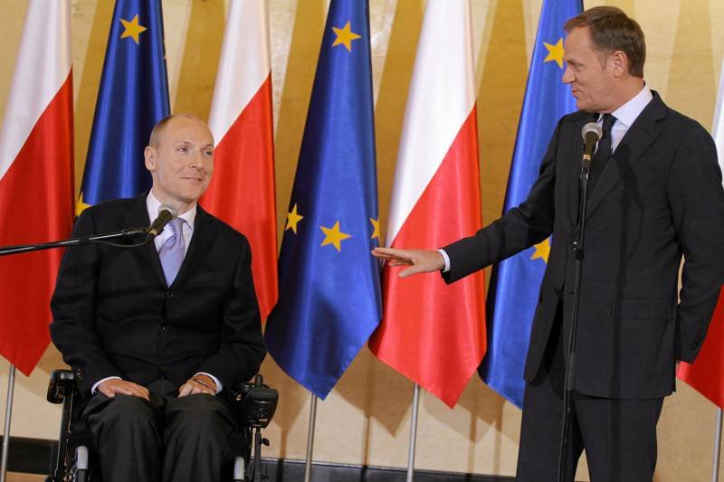 Premier Donald Tusk i Piotr Pawłowski, prezes Fundacji Integracja