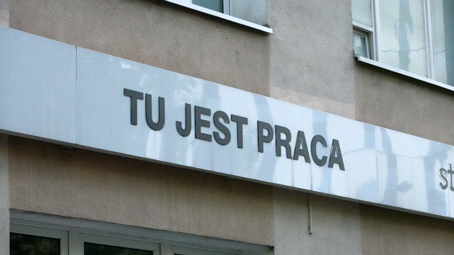 To ma być przełomowe prawo, które zmieni oferty pracy. Pomysł posłów nie podoba się pracodawcom Widełki z pensją mają być w każdym ogłoszeniu o pracę. Im to się nie podoba