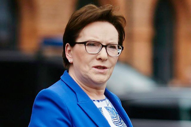 Kopacz przypomniała wyborcze obietnice Komorowskiego, w których ten deklarował uregulowanie prawne kwestii in vitro.