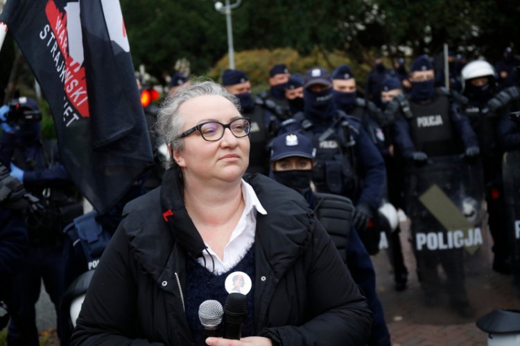 Prokuratura Okręgowa w Warszawie wszczęła śledztwo dotyczące strajków kobiet.