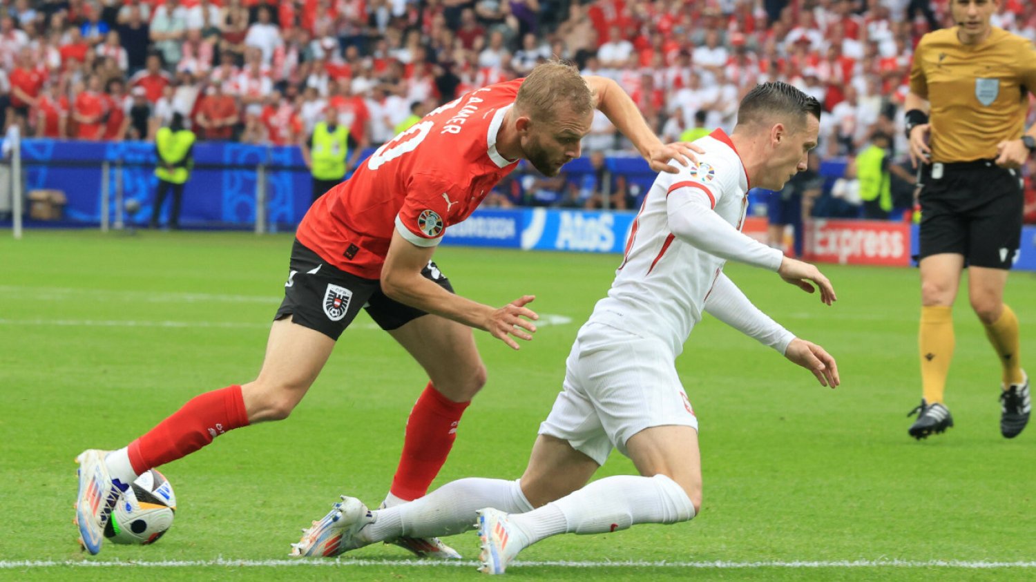 Piotr Zieliński (z prawej) był jednym z najlepszych polskich piłkarzy w pierwszych dwóch meczach Euro 2024