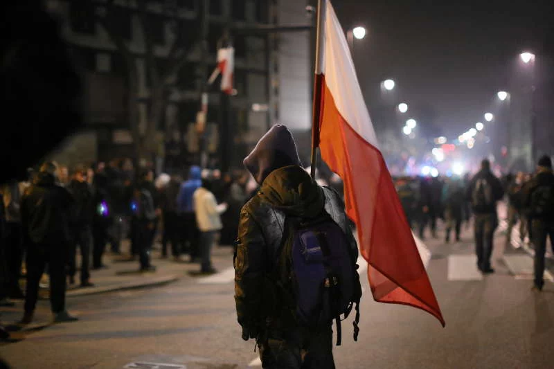 Bilans Marszu Niepodległości: 120 tys. zł strat, 13 zniszczonych aut, 19 rannych