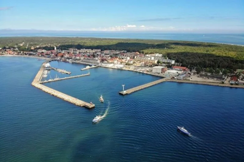 Hel to miejsce, gdzie dobrze bawią się zarówno grupy przyjaciół, rodziny z dziećmi, jak i seniorzy