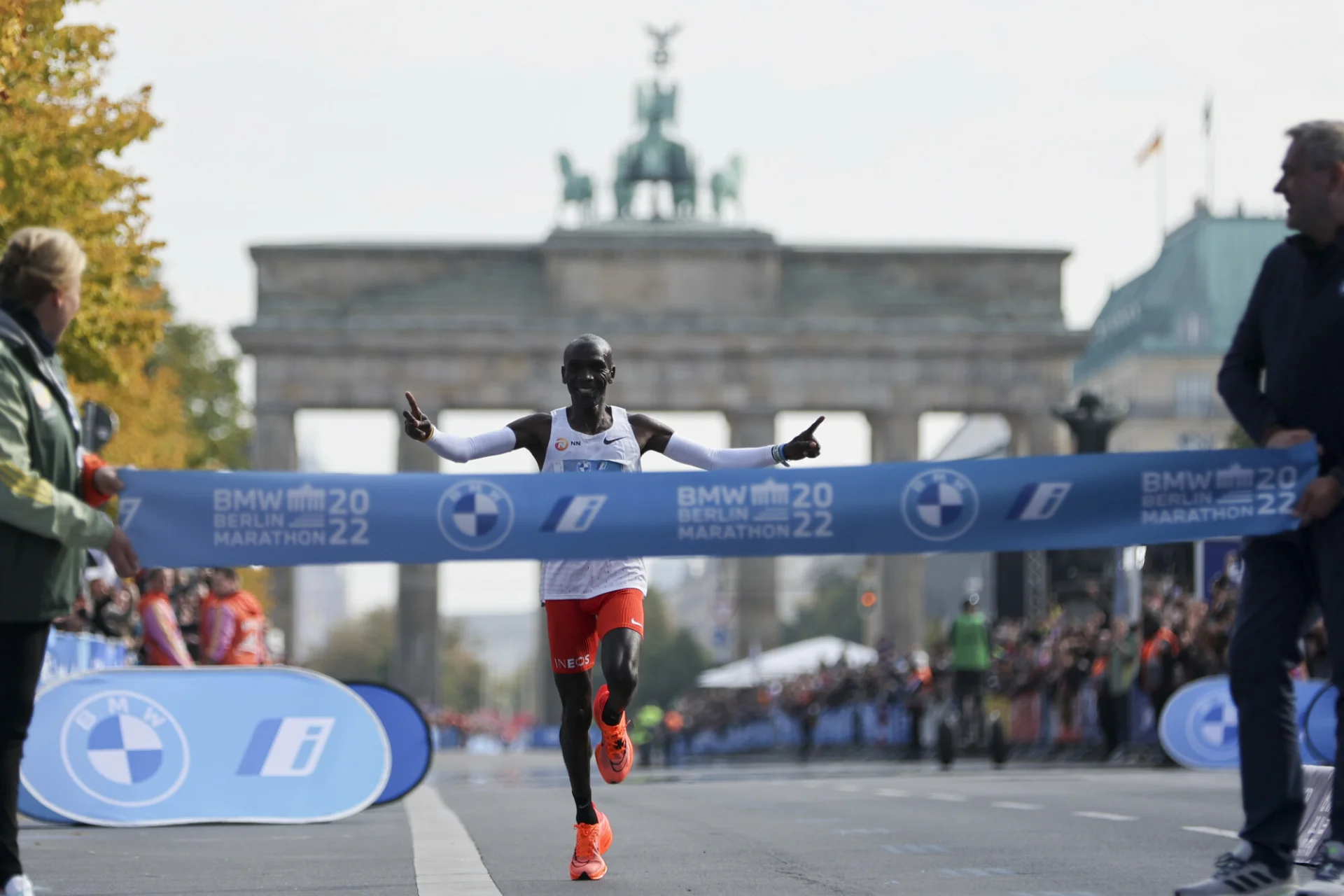 Jest nowy rekord świata w maratonie. Kenijczyk Eliud Kipchoge poprawił go w Berlinie o 29 sekund