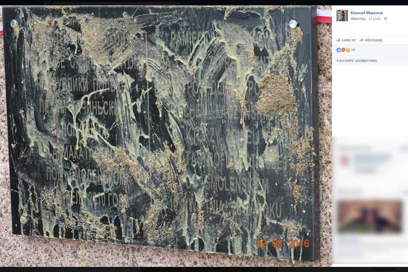 Tak wygląda tablica ofiar katastrofy smoleńskiej.