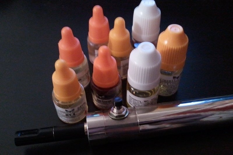 E-papieros i szkodliwość. Czy papieros elektroniczny jest całkowicie bezpieczny?