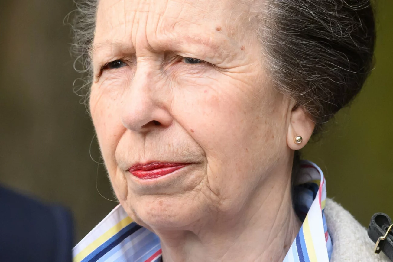 Księżniczka Anna miała wypadek.