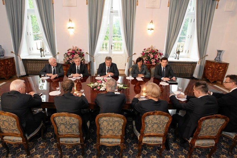 Spotkanie prezydenta z politykami wszystkich partii politycznych