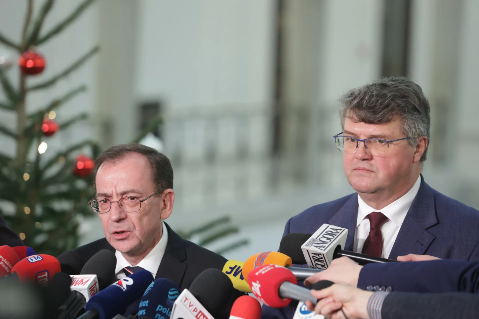 Czy Kamiński i Wąsik powinni wyjść z więzienia? Polacy odpowiedzieli