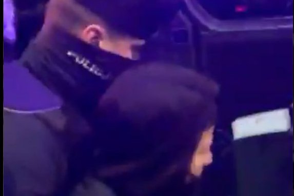 Agata Grzybowska, która została zatrzymana przez policję, pracuje dla jednej z największych światowych agencji, Associated Press.