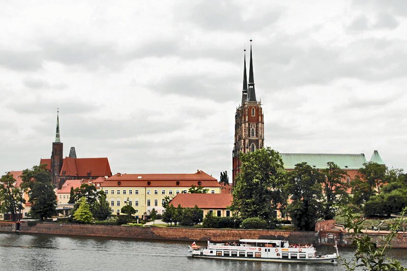 Urząd Marszałkowski we Wrocławiu za stworzenie portalu e-DolnyŚląsk zapłaci firmie Qumak aż 66 mln zł.