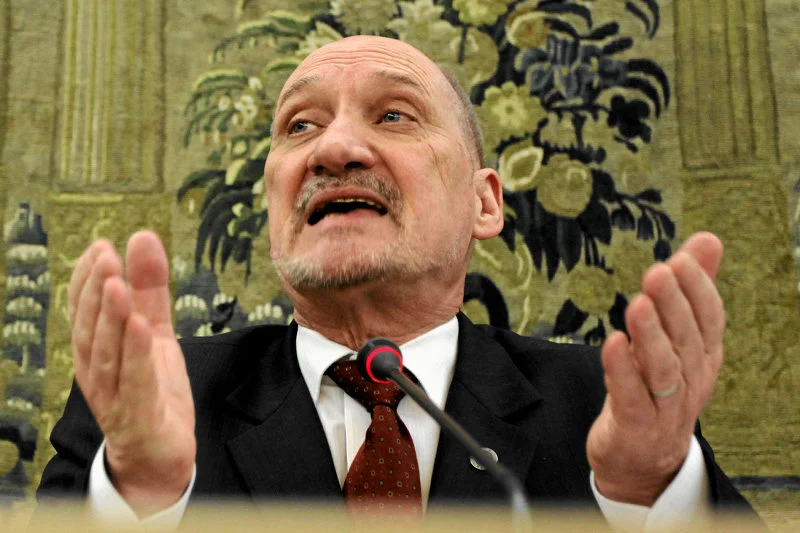 Antoni Macierewicz chce zorganizować wielką debatę o katastrofie smoleńskiej.