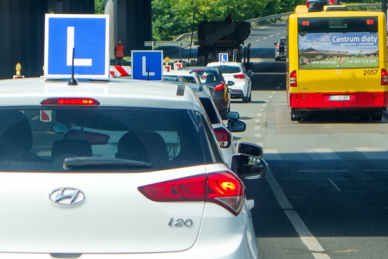 Trauma po kursie na prawo jazdy. Na co może pozwolić sobie instruktor nauki jazdy?