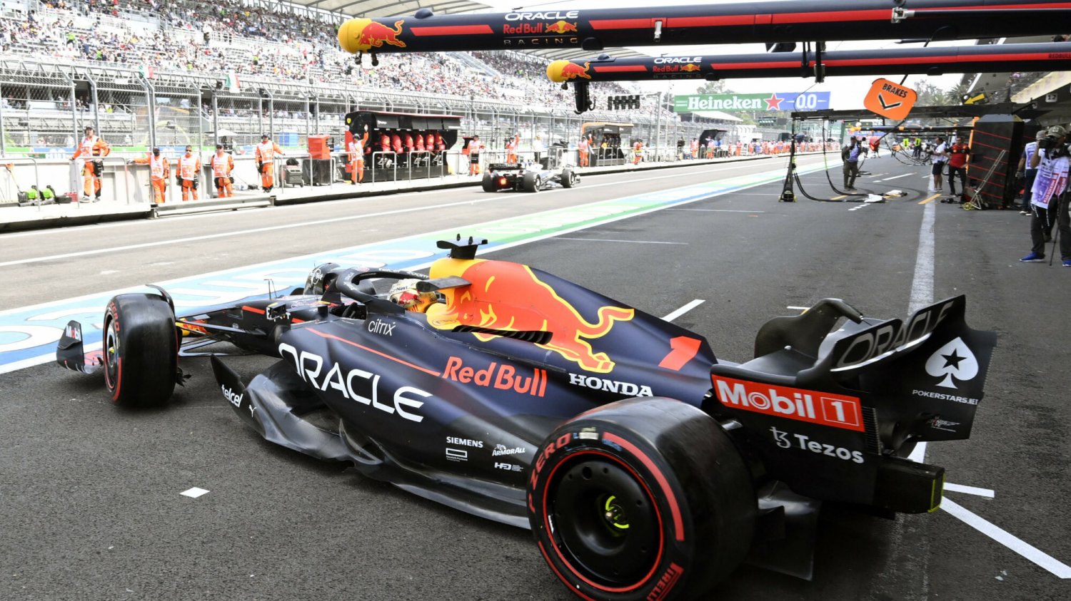 Mistrzowie świata ukarani przez władze F1. Ich rywale na pewno będą wściekli